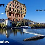Balcony King Suite 12 Min From Charles Bridge