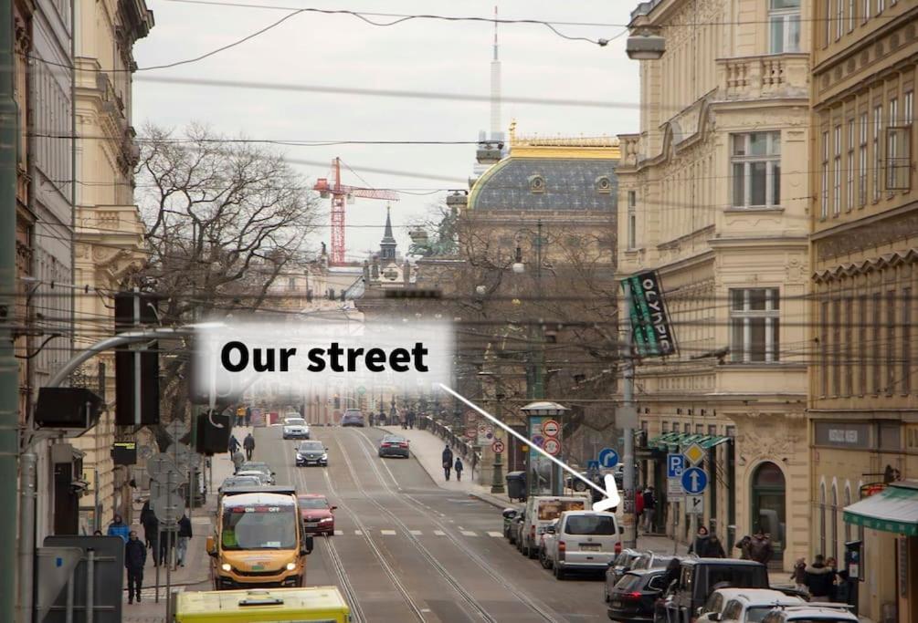 Apartment Balcony King 12 Min From Charles Bridge